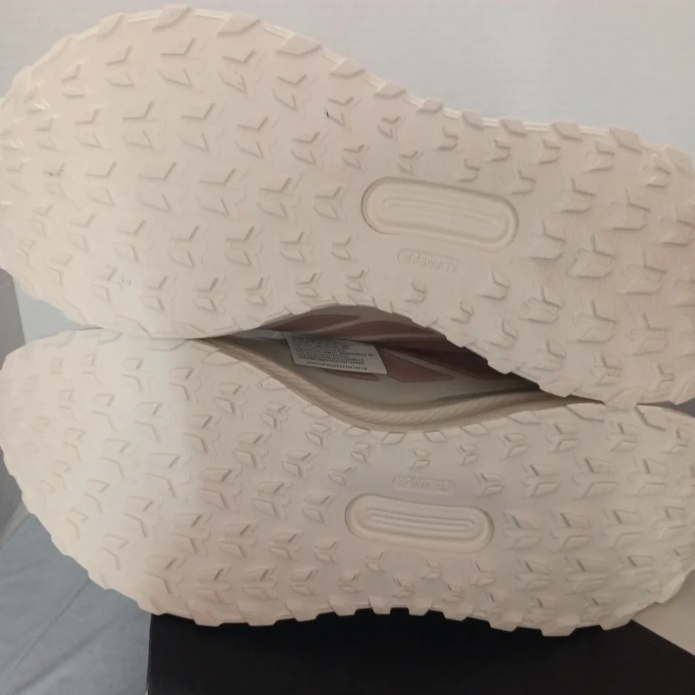 Adidas Runfalcon 5 TR W Shoes Womens Size 9.5 Beige Water Repellent Trail JP7625